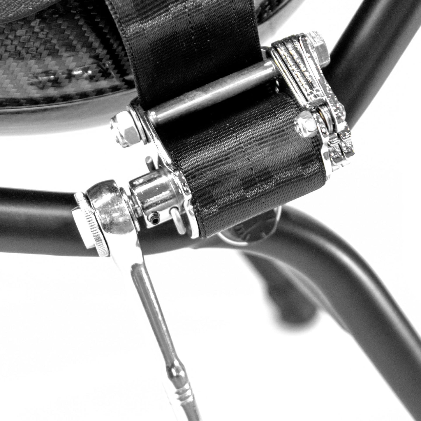 Schroth linklatch harness system