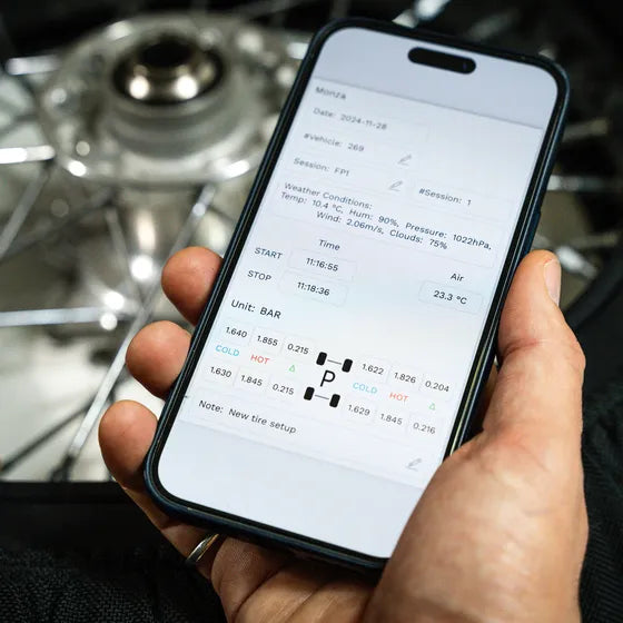 Prisma HPM5 wireless tyre pressure gauge connected to the Prisma Electronics app for session data export